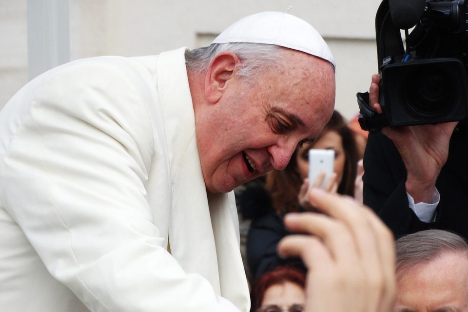 Papa Francisc în Vinerea Mare – Tuturor ce sărbătoresc azi,  Paște fericit!