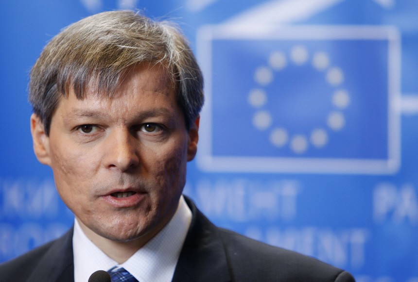 Dacian Cioloş lasă impresia că se inspiră din… Brejnev!
