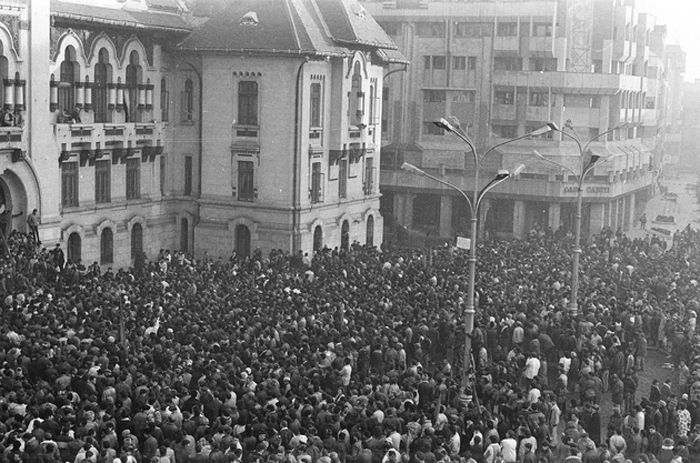 22 decembrie 1989: Rugul unui regim totalitar!