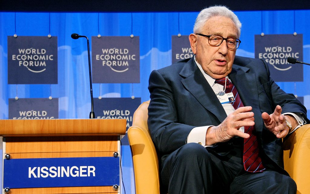 Cum a detonat Davosul Henry Kissinger!
