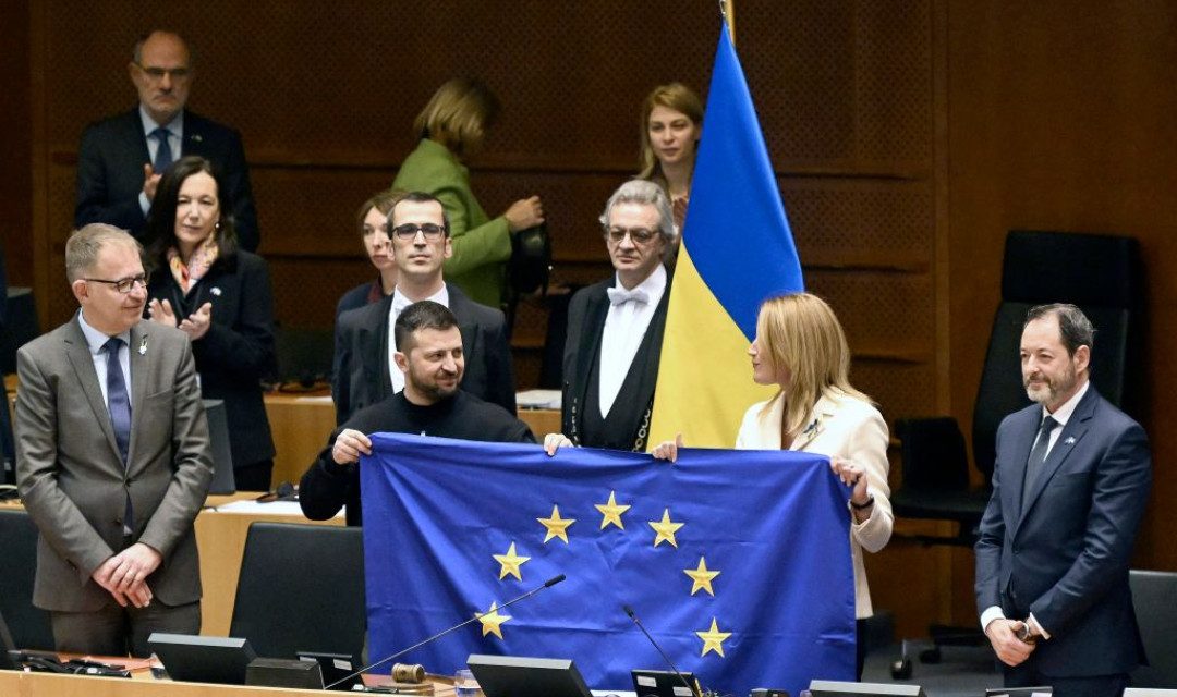 Zelensky în PE: „Noi ne apărăm, noi vă apărăm!”