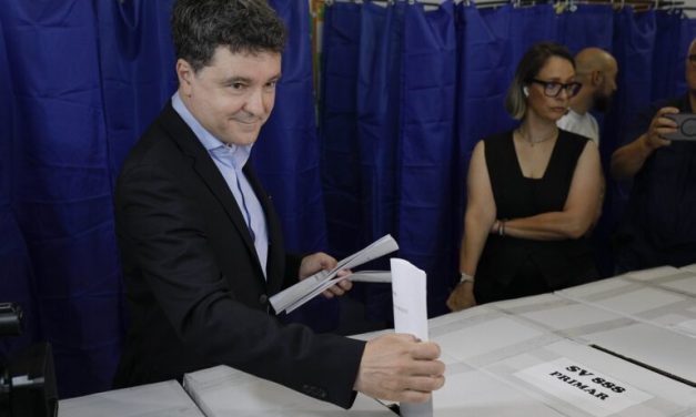 Mai multă putere, prin referendum, pentru primarul Capitalei!