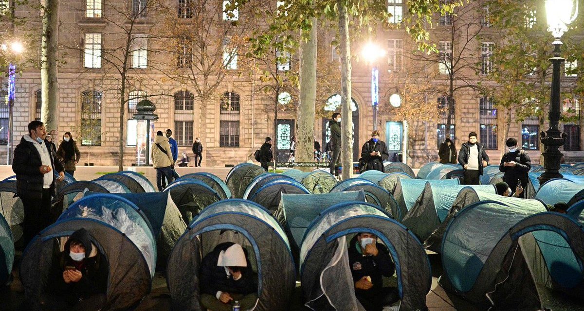 Europa duce un război pe două fronturi. În ce constă dezacordul dintre elitele politice conducătoare și alegătorii obișnuiți din statele membre?