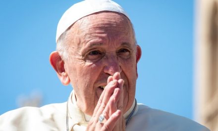 Tragedia Papei Francisc