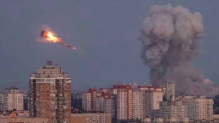 Kievul şi Moscova, atacuri reciproce