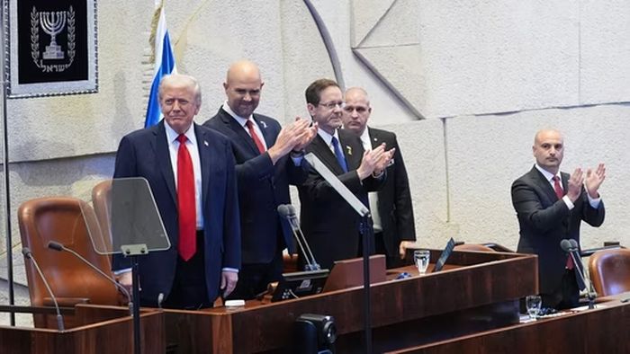 Urale repetate, pentru Donald Trump, în Knesset!