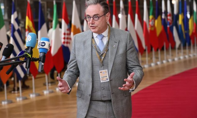 O dispută privind direcţia UE!