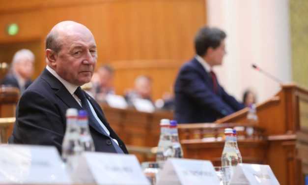 Caniculă şi politică băştinaşă!