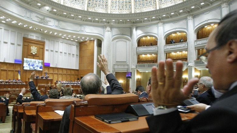 Toată „hărmălaia” duce… la anticipate!